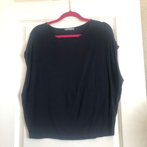 ZARA Women’s Navy loose fitted top